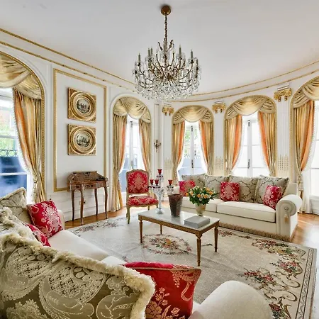 Luxury House In * Paris