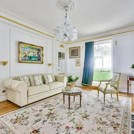 Villa Luxury House In