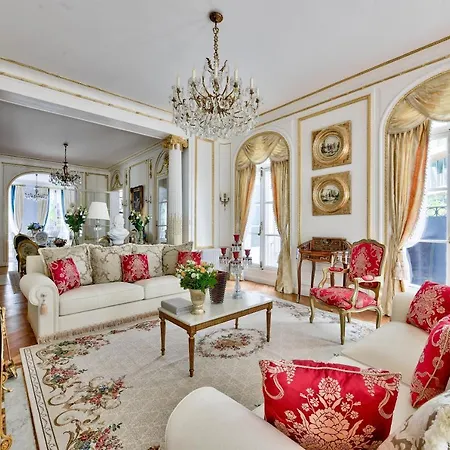 Villa Luxury House In Paris