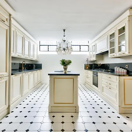 Villa Luxury House In