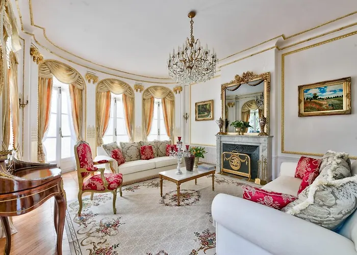 Villa Luxury House In Paris