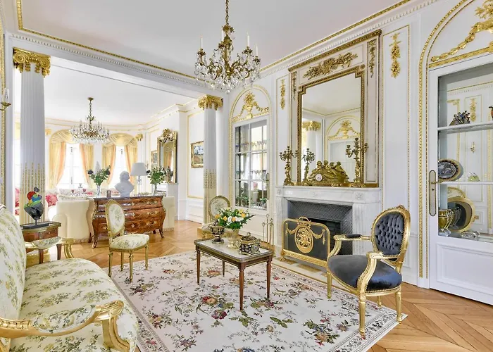 Luxury House In Paris