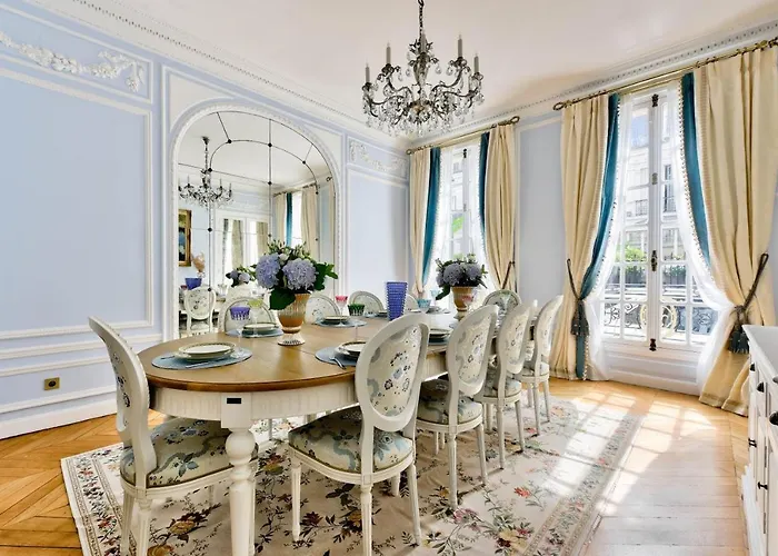 Luxury House In Paris