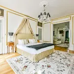 Luxury House In * Parijs