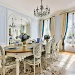 Luxury House In Parijs